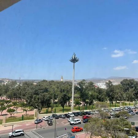 Cosy Appartement Au Super Centre Ville Avec Vue Partielle Sur Le Parc Agadir Exterior photo